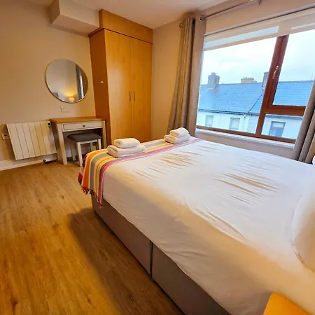 Donegan Court Aparthotel-3