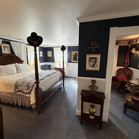 A Williamsburg White House Inn-3