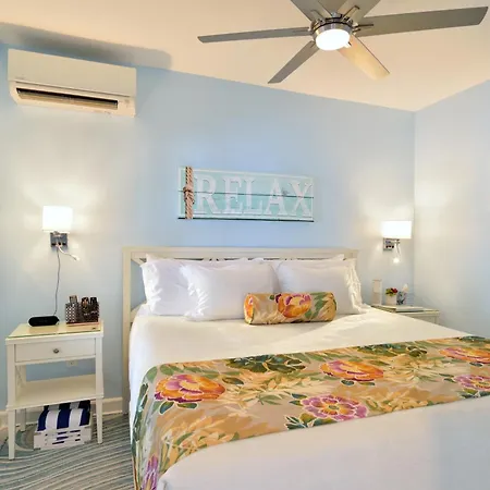 Center Court-Boutique Old Town Lodging-3