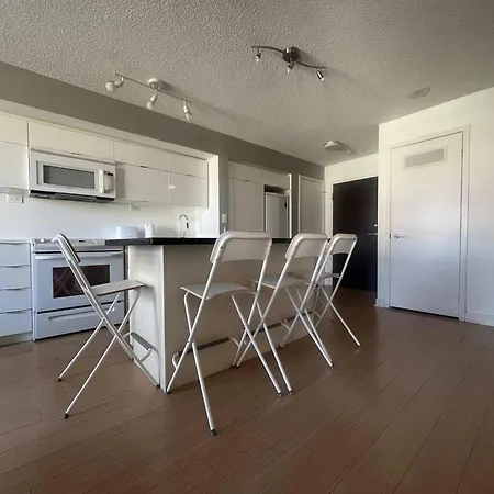 Dan Leckie Suites-3