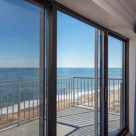 Wonderful 2 Bedroom Sea Terrace Condo With Heated Outdoor Pool!-3