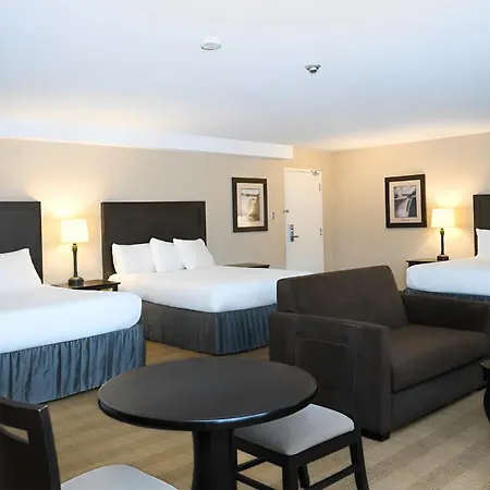 Skyline Hotel & Waterpark-3