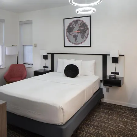 Ramada By Wyndham Jersey City-3