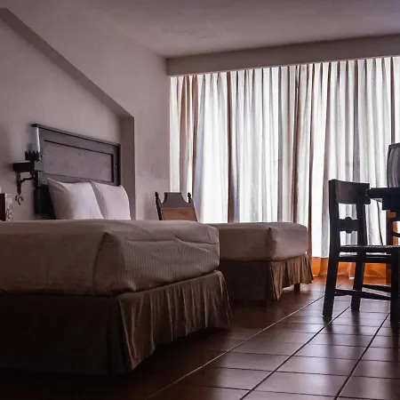 Hotel Fenix-3