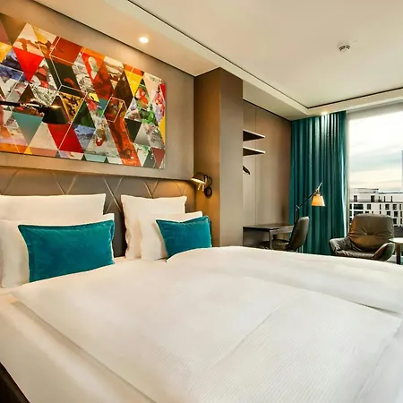 Motel One Frankfurt-Roemer-3