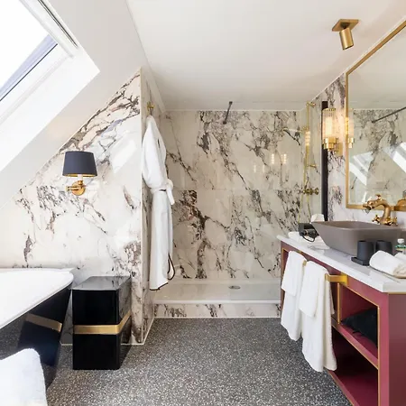 Boutique Hotel Muenchner Kindl- House Of Huetter, Small Luxury Hotels Of The World-2