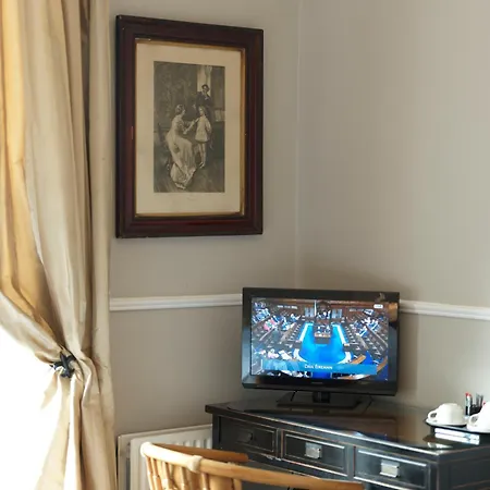 Harveys Guest House-2