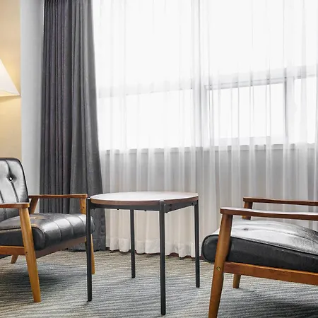 Hotel President-3