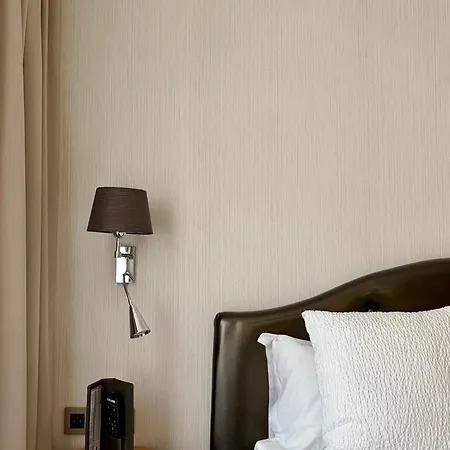 Hotel Central Saint Germain-3