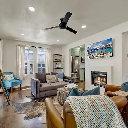Southern Charm - Near Main With Hot Tub-2