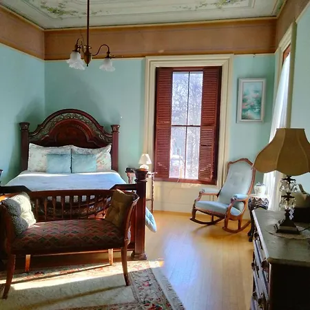 Proctor Mansion Inn-3