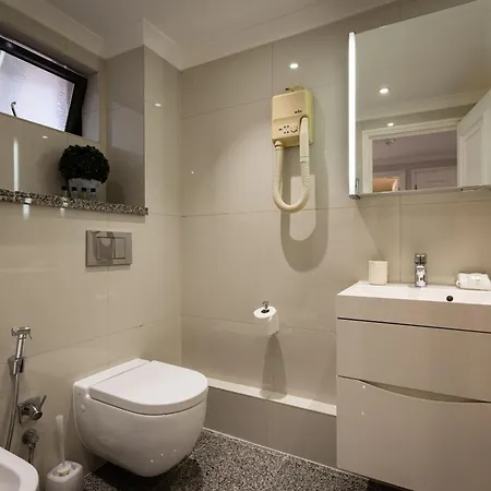Mayfair House-3