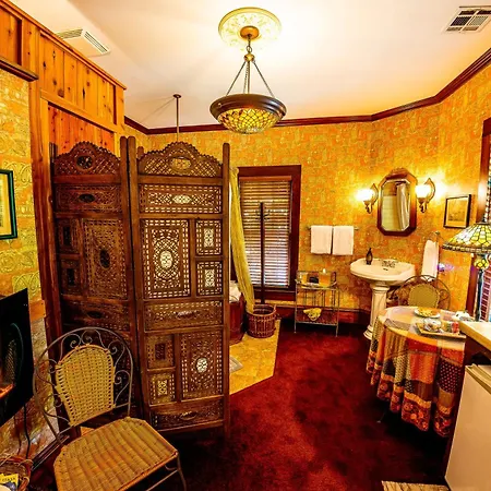 Cliff Cottage Inn, Downtown Bed & Breakfast-3