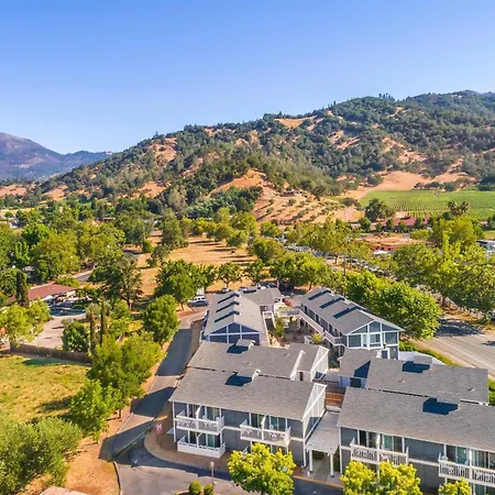 Upvalley Inn & Hot Springs, An Ascend Collection Hotel-3
