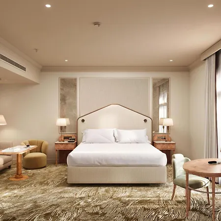 The Waldorf Hilton-3