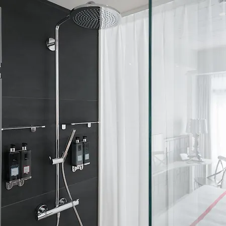 Ruby Luna Hotel Dusseldorf By Ihg-2