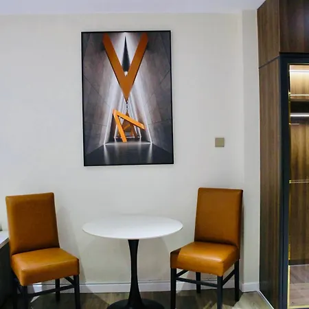 Lanura Apartments And Hotel-3