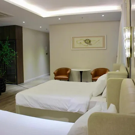 Lanura Apartments And Hotel-2