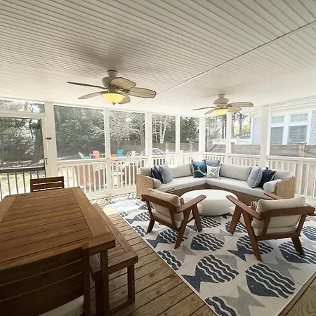 Laurel Street 108-2
