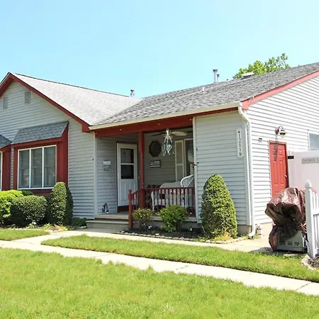 Village Green Getaway Unit D-3