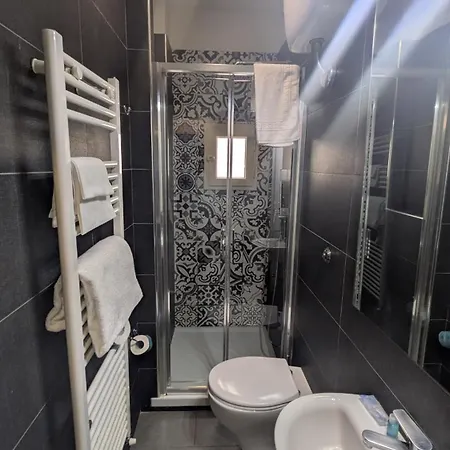 Hotel Magenta-2