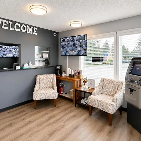 Royal Gateway Motel-2