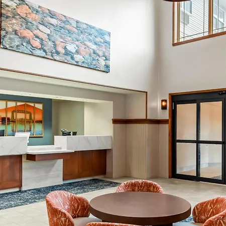Hampton Inn Duluth-Canal Park-2