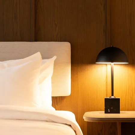 Metcalfe Hotel Montreal By Gray Collection-3
