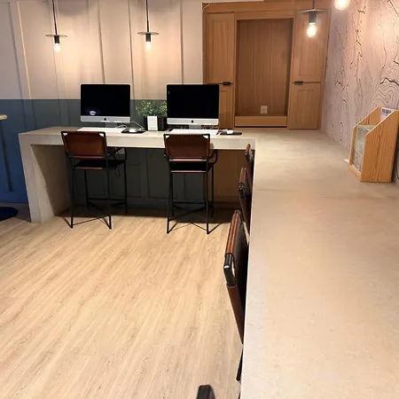 Sweetwater Lift Lodge-3