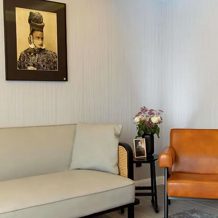 Muze Hotel Dusseldorf - Handwritten Collection-2