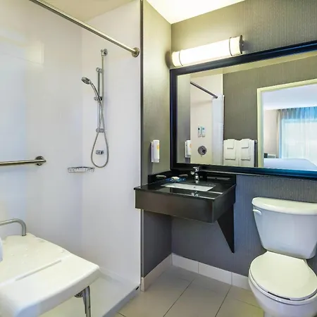 Comfort Inn Saskatoon Centre-3
