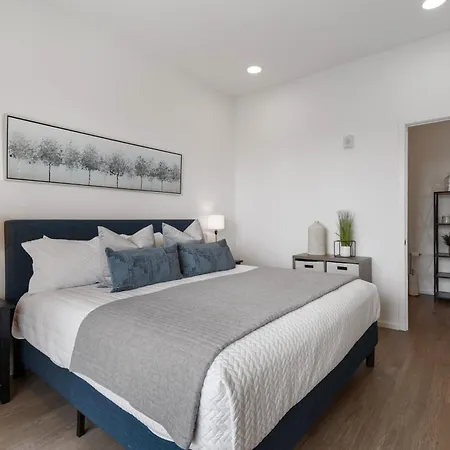 Gulch Condo With Pool Gym Private Patio & Garage-2