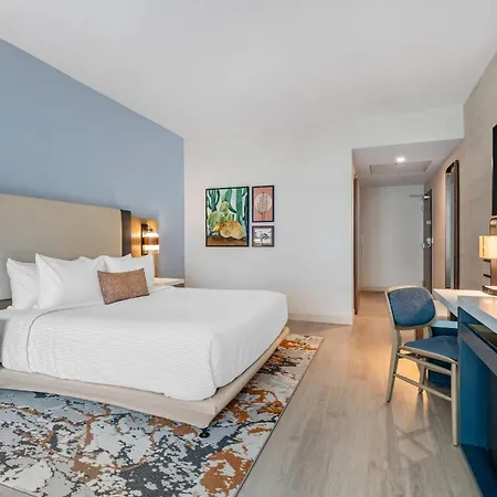 Cambria Hotel Austin Downtown-3