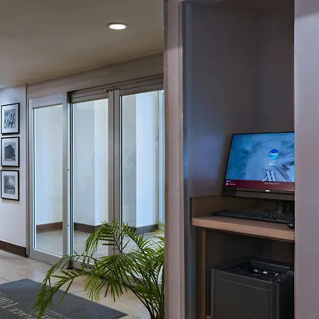 Fairfield Inn & Suites By Marriott Dallas Downtown-2