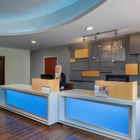 Holiday Inn Express & Suites - Dahlonega - University Area By Ihg-2