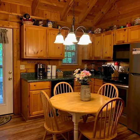 Er65 - Eagles Point - Great Location, Close To All The Action! Cabin-3