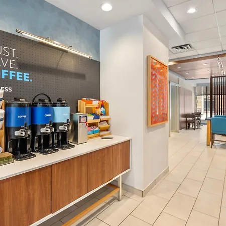 Holiday Inn Express Toronto Downtown By Ihg-3