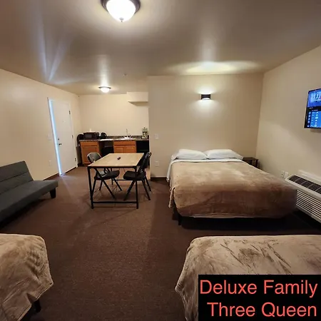 Driftwood Motel-3