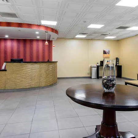Quality Inn & Suites Charleston - Civic Center-3