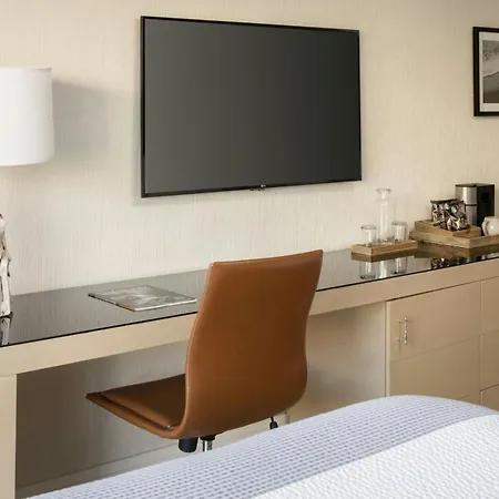 Hotel Paradox, Autograph Collection-3
