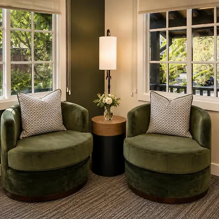 Wayside Inn-2