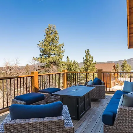 Sky High Mountain Lodge Lake View-3