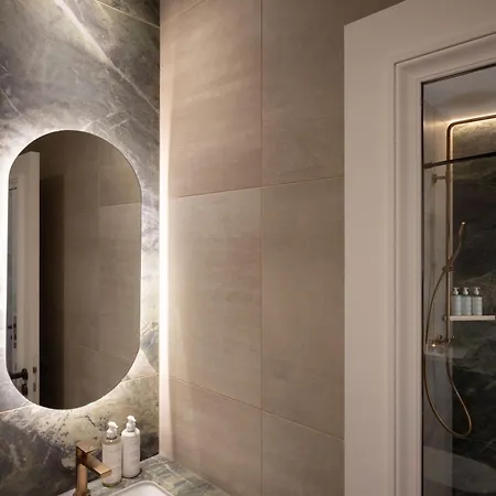 Madame Drouot & Spa - Opera-3