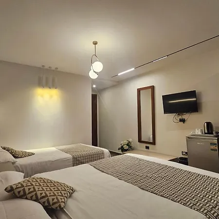 Aura Garden City Hotel-3