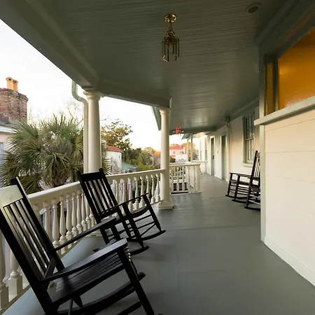 The Nicholas Veranda King Suite - Walk To King-3