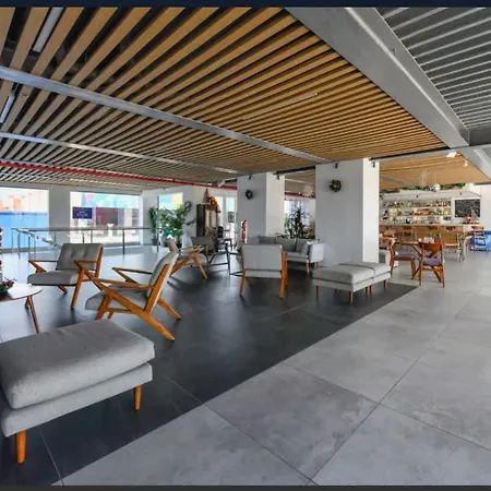 Harbour House Apt 410-3