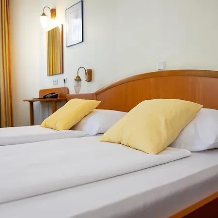 Suite Hotel 900M Zur Oper-2