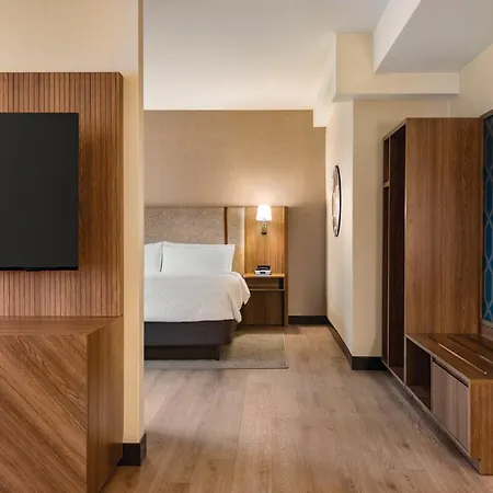 Holiday Inn & Suites Vancouver Downtown By Ihg-3