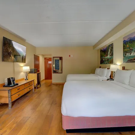 Bearskin Lodge On The River-2