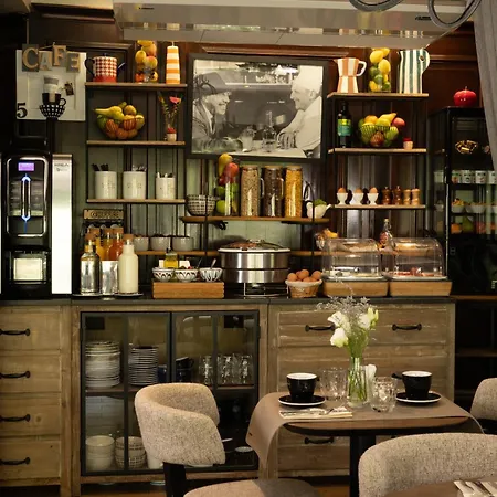 Hotel London-2